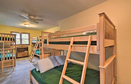 Spacious Lakehouse with Deck, Kayaks, and Dock! - Foto 31