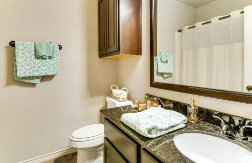 Spacious and Family-Friendly! TAMU Townhome with Yard - Foto 19