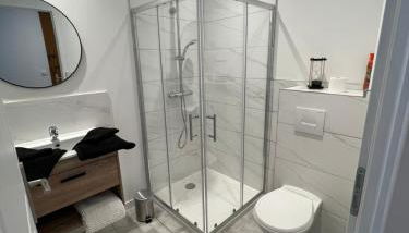 Grand studio avec véranda et parking - Photo 3, Shower