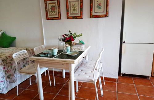 Apartamento-Estudio en Villa con Piscina - Photo 17