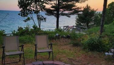 Beachfront~Private Sand Beach~Close Mackinac Ferry - Foto 4