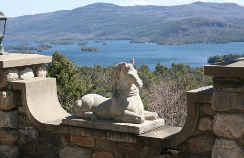 HIGHLANDS CASTLE overlooking Lake George plus 2 other CASTLES & SUITES - Foto 14