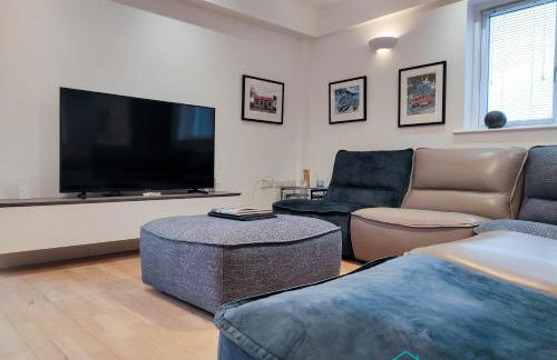 Orion House - Luxury Apartment overlooking Milford Marina, Pembrokeshire - Foto 8