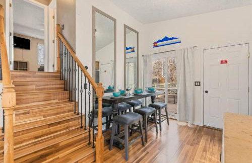 Pet Friendly 2 King Beds AF Academy Sleeps 12 - Foto 5