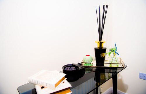 House - Sleeps 7 - Parking - 10Min Drive to Centre - Foto 7