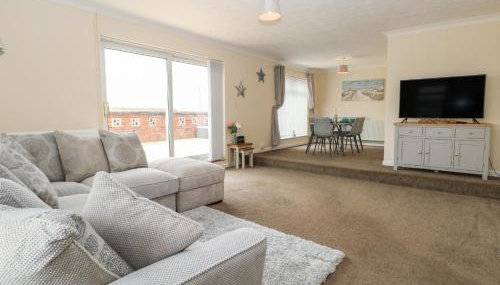 The Look Out - Photo 4