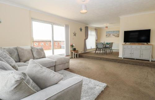 The Look Out - Photo 4