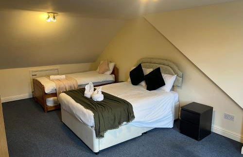 Super King Bed Suite, Executive office, fast WiFi, free parking - Foto 5