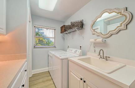 Casa Del Mar - Pet Friendly House on Siesta Key w/ Outdoor Patio & Private Screened-In Heated Pool! - Foto 51