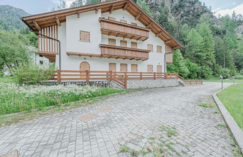 I Folli di Alleghe Apartment - Parking & Wi-Fi - Foto 8