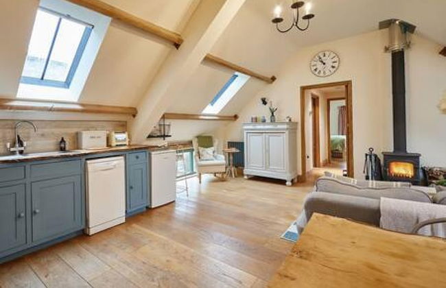 Host Stay Llewenau Draw Barn - Photo 8