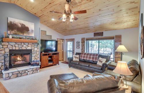 3 Mi to Fool Hollow Lake Cozy Cabin with Fire Pit - Foto 3