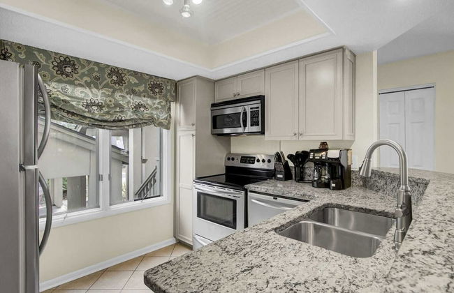 401 Yacht by Avantstay Marina View, Pool, Porch - Foto 12