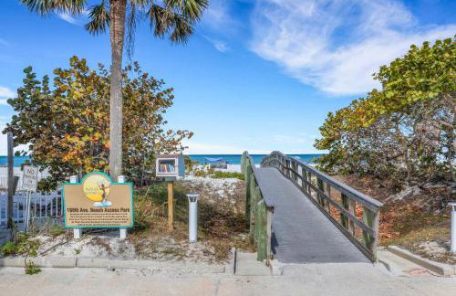 Oceanview - Heated Pool - Game Room - Steps to Beach - Sleeps 8 - Foto 8