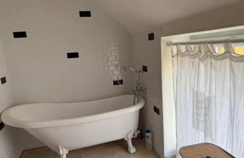 Le Verger Des Pierres Blanches,11 chambres,11 wc, 8 sdbs,pool chauffée 11 m 35p - Foto 57