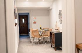 Stunning 2 Bedroom Beach Apartment With Garden - Foto 23