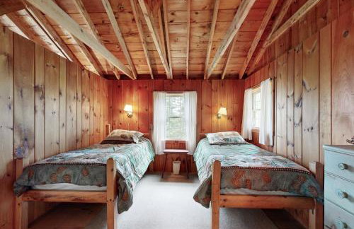 Breathtaking Views! Cozy Log Cabin in Northport - Foto 8