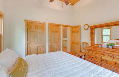 Game Room and 3-Story Deck at Lake Hiwassee Hideaway - Foto 12