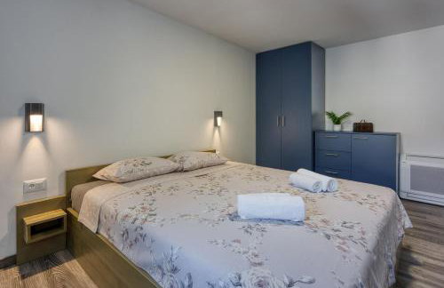 Villa Galant with Pool and Sauna - Happy Rentals - Foto 24