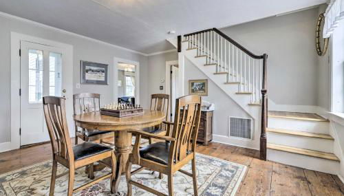 Charming Farmhouse with Pool and Fishing Pond! - Foto 5