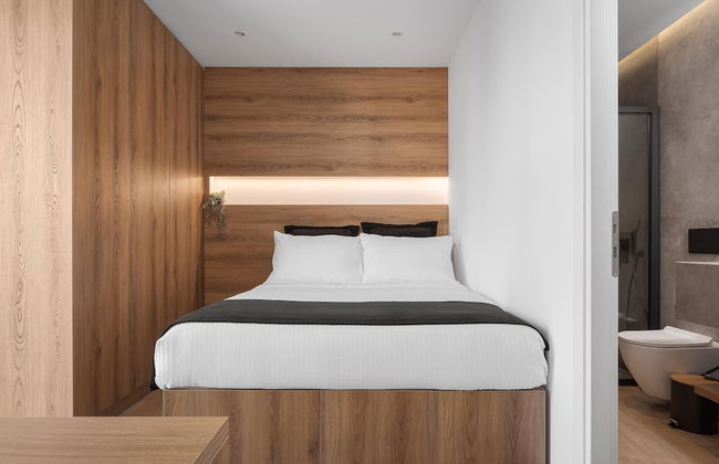 Athenian Riviera Seaside Suite - Photo 5