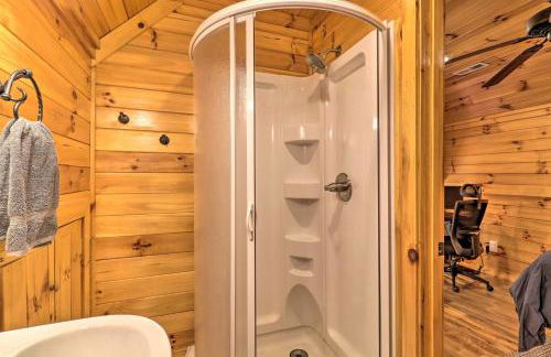 Cozy Boone Cabin with Deck Close to Downtown! - Foto 20