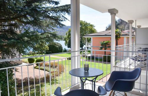 Beautiful apartment on the lake, pool & parking - Nr 123 - Photo 24