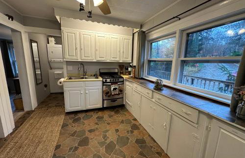 Escape to a Streamside Cabin in the Lower Catskills - Foto 9