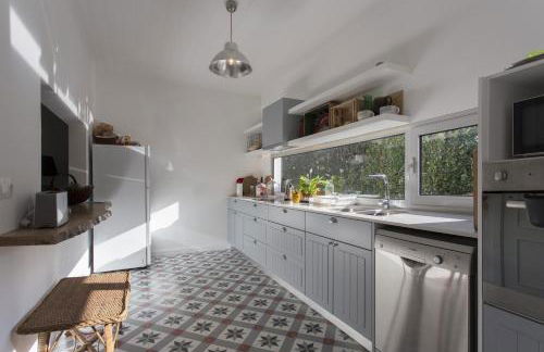 Lake View House - Photo 26