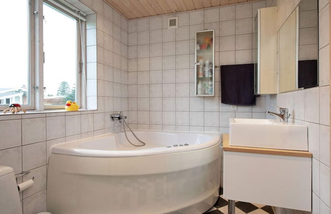 Holiday Home in KarrebÃ¦ksminde - Photo 2