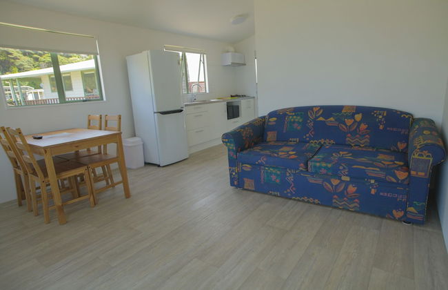 Oamaru Bay Tourist Park - Photo 10