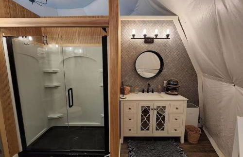 Bunny Bungalow Romantic Getaway in a Spacious Geodome - Foto 5