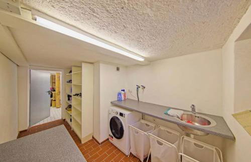 Zimmer im Haus nahe Ubahn - Foto 16