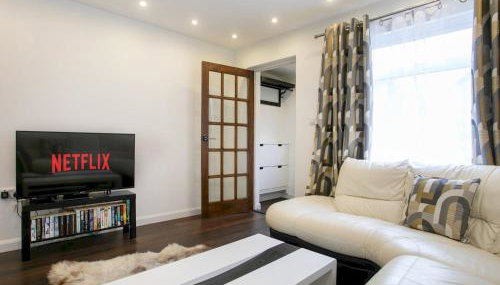 Charming Home - Free Parking - Private Garden - Pass the Keys - Foto 1, Other