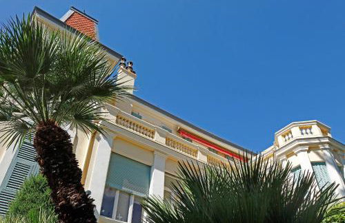 PALMERAIE - Magnifique appartement d'époque avec Vue Mer 4 personnes avec terrasse Le Port Nice - Photo 44