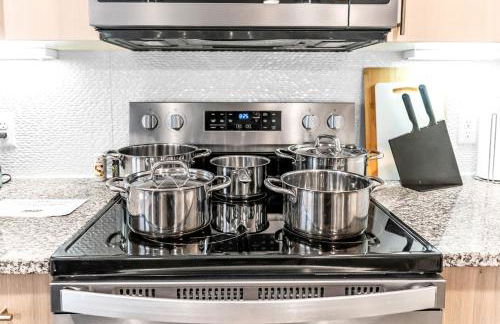 Bright 2BD 2BA Suite Gym and Pool City Center Stay - Foto 22