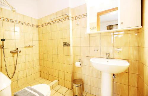 Palirria Hotel & Studios - Photo 72