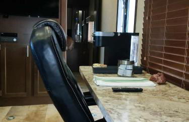 RV11 XLR - 27' Family Toy Hauler - Sleeps 6 - Foto 20