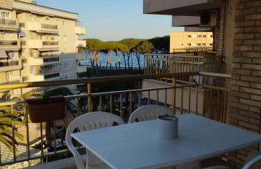 SEAFRONT APARTMENT PINEDA BEACH - Foto 1