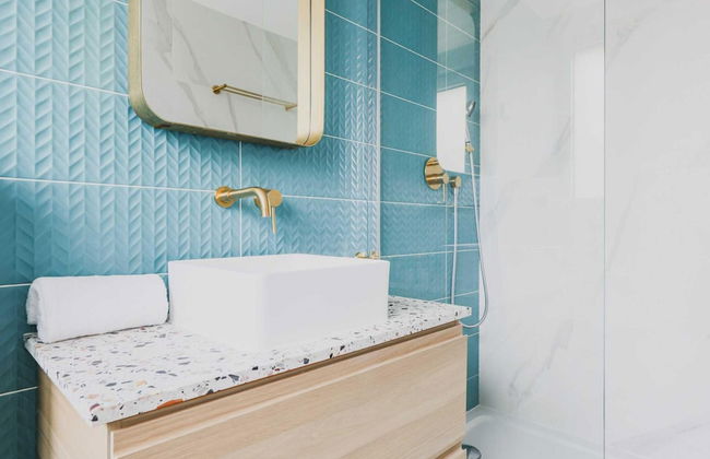 Elegant Apartment - 2br/6p - Canal St Martin - Photo 11