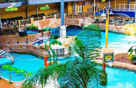 Whiskey Pines Retreat! Single Level Home, Outdoor Firepit, AC, BBQ! Sleeps 9 in Lake Harmony! - Foto 43