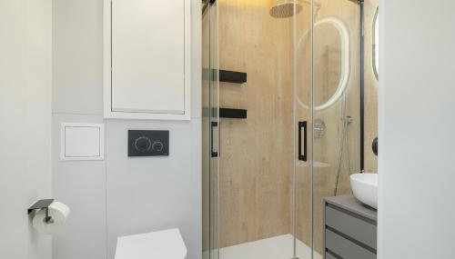 Charming Apartment with a Balcony in Rzeszów by Noclegi Renters - Foto 4