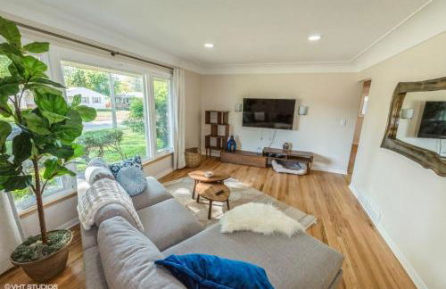 Fully Renovated Scandinavian Inspired Home - Foto 2