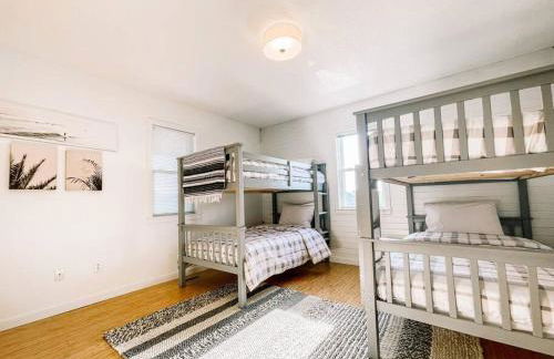 Dune Haus - Oceanfront w Hot Tub, Private Beach - Foto 28