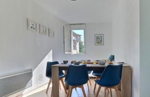 Tout Inclus - Plein Centre - Netflix - Moontown - Foto 2