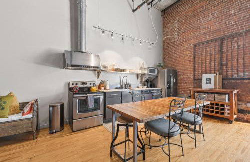 Industrial Modern Loft in Downtown Lafayette - Foto 7