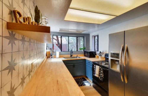 Decks and Fire Pit Rustic-Modern Overgaard Cabin! - Foto 9