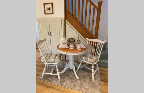 Phil's Cottage Sleeps 2 one dog by prior permission - Photo 12