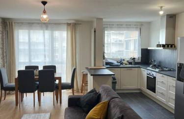 Super 3 pcs et Parking aux portes de Paris et stade de france à proximité des sites touristiques parisiens Montmartre , champs Élysée ,châtelet etc et des transports métro,RER ,wifi disponible - Foto 8