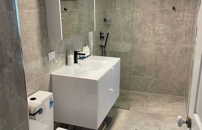 The York Beachfront Holiday Apartments - Photo 30